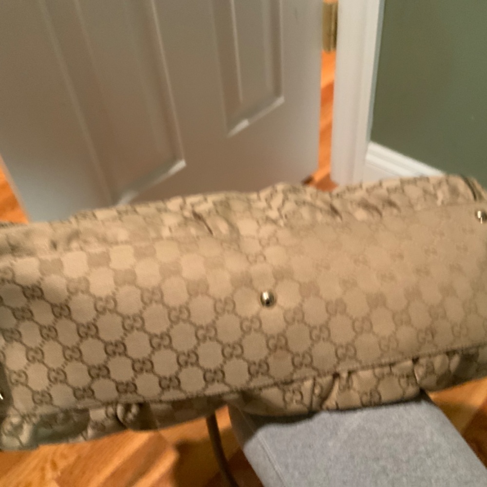 Handbag - Picture 6 of 7